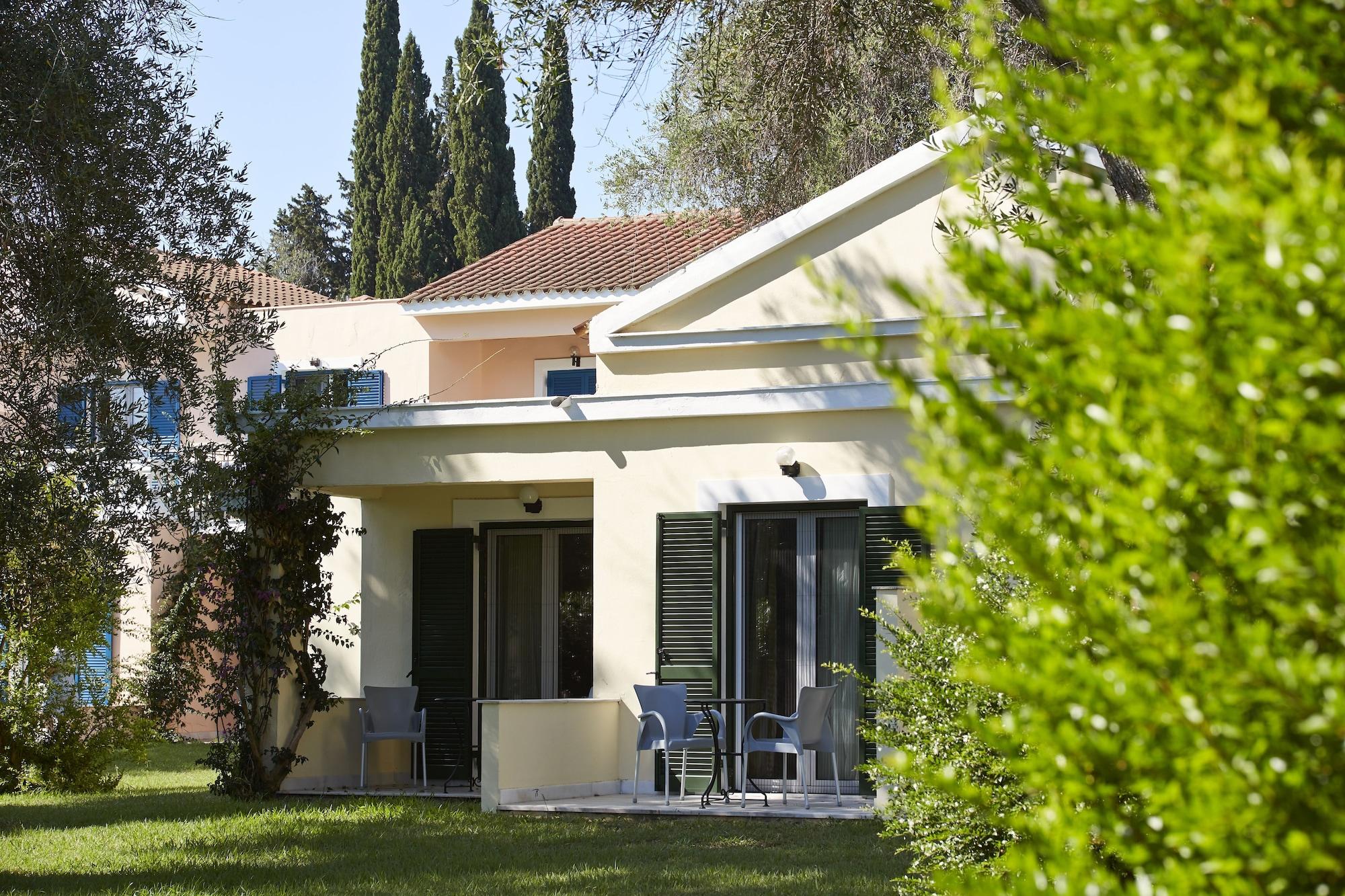 Sentido Apollo Palace Mesongi Exterior photo A typical bungalow at the resort