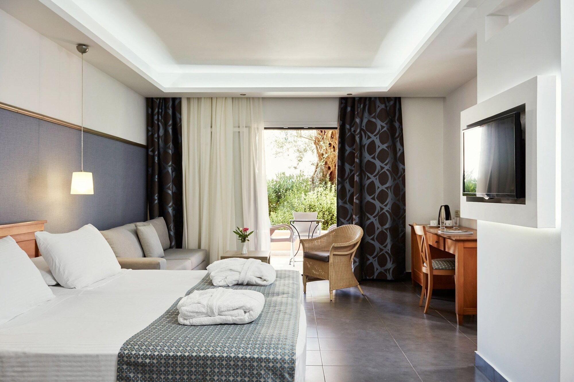 Sentido Apollo Palace Mesongi Exterior photo