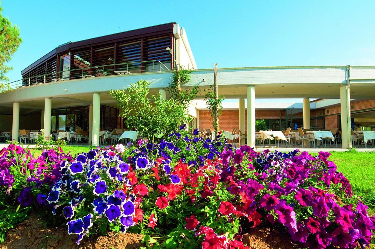 Sentido Apollo Palace Mesongi Exterior photo The restaurant